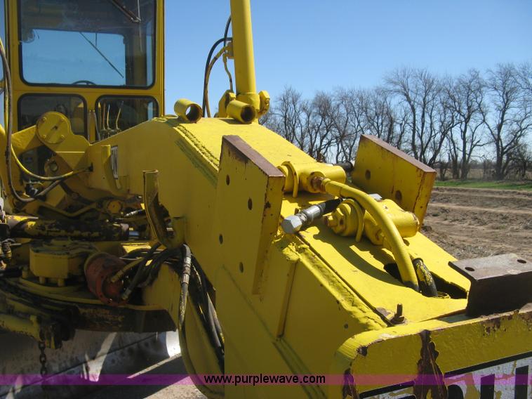 image for item J2840 1978 Galion T500C motor grader