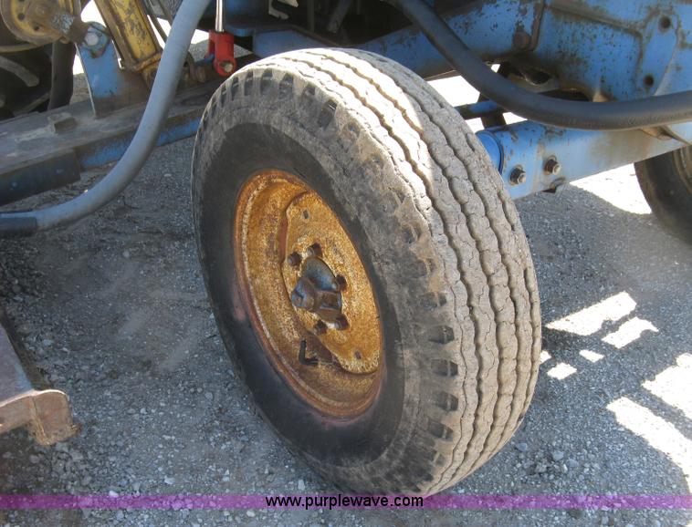 image for item J2845 Ford 5600 tractor