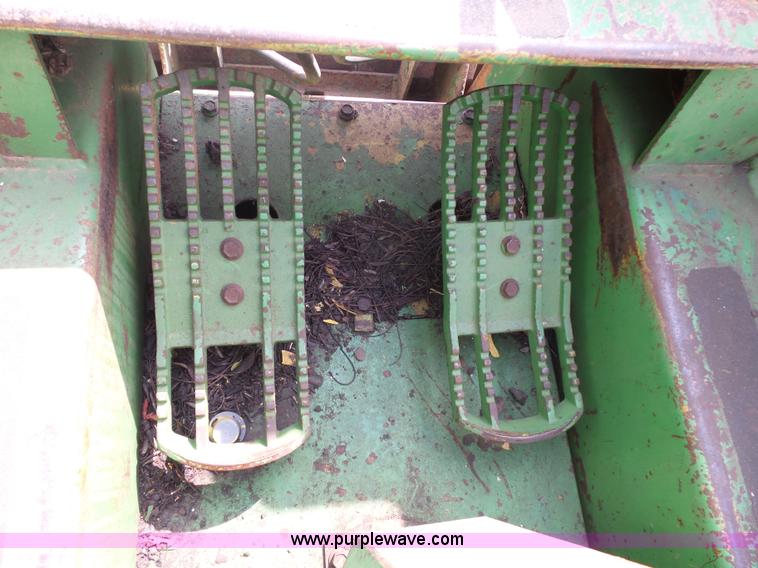 image for item J4174 John Deere 70 skid steer