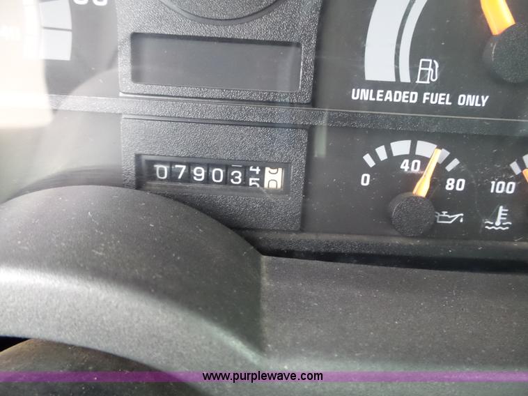 image for item J4221 1995 GMC TopKick box truck