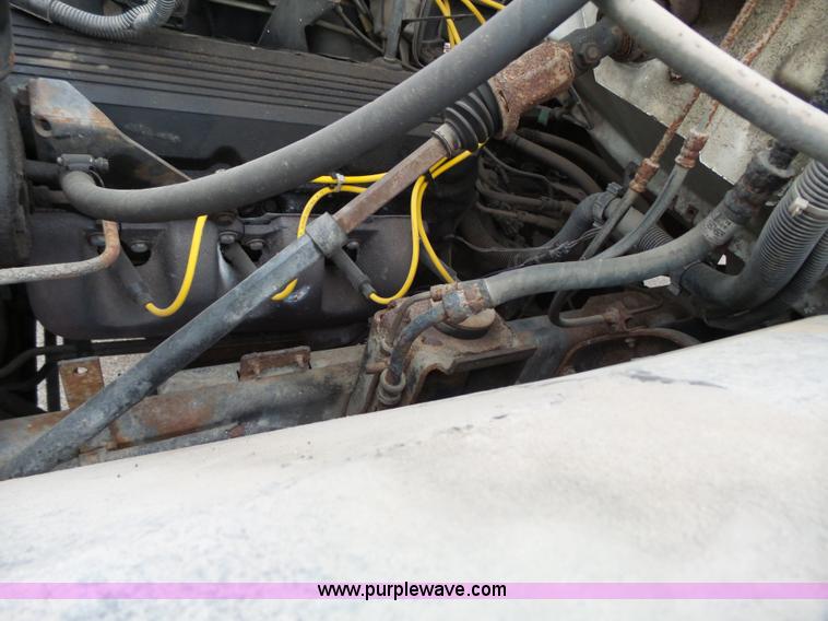 image for item J4221 1995 GMC TopKick box truck