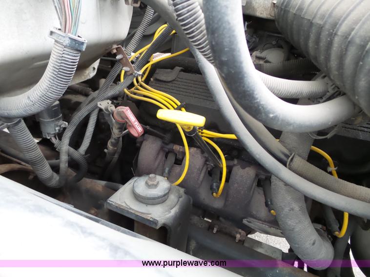 image for item J4221 1995 GMC TopKick box truck