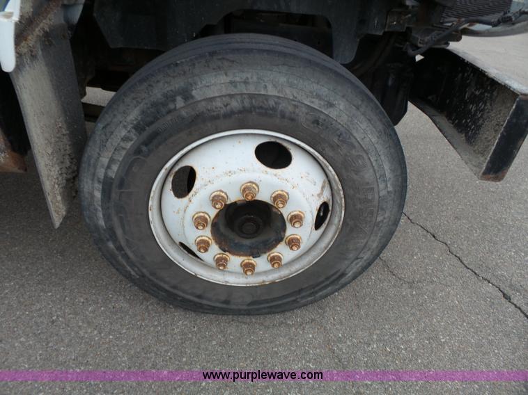 image for item J4221 1995 GMC TopKick box truck