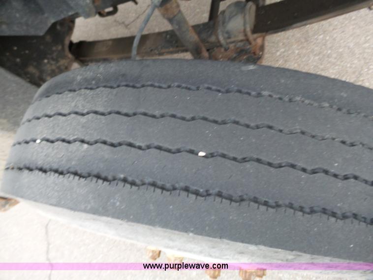 image for item J4221 1995 GMC TopKick box truck