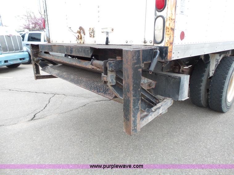 image for item J4221 1995 GMC TopKick box truck