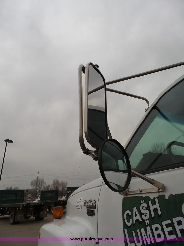 image for item J4221 1995 GMC TopKick box truck