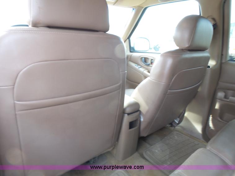 image for item J4223 1998 Chevrolet Blazer LT SUV