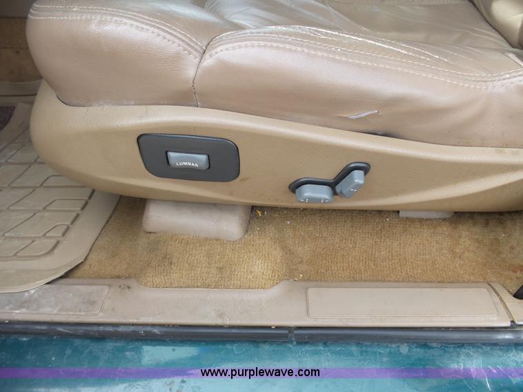 image for item J4223 1998 Chevrolet Blazer LT SUV