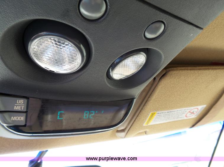 image for item J4223 1998 Chevrolet Blazer LT SUV