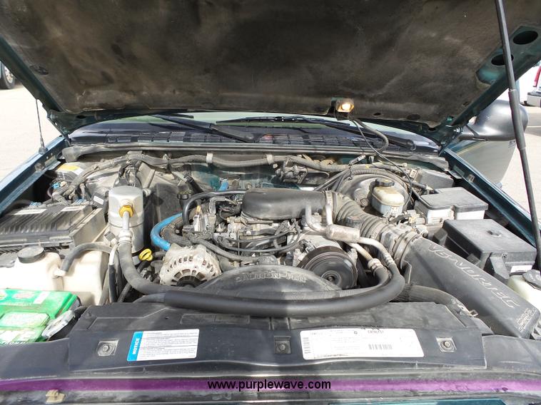 image for item J4223 1998 Chevrolet Blazer LT SUV