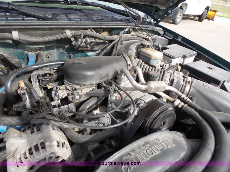 image for item J4223 1998 Chevrolet Blazer LT SUV