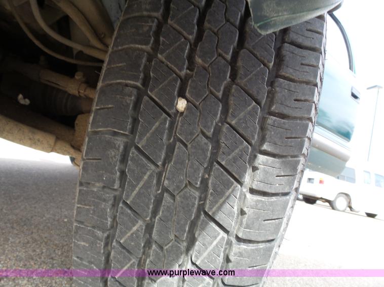 image for item J4223 1998 Chevrolet Blazer LT SUV