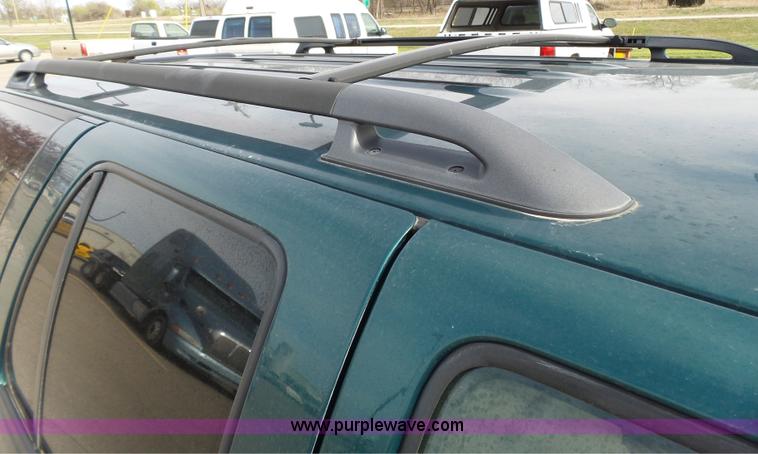 image for item J4223 1998 Chevrolet Blazer LT SUV
