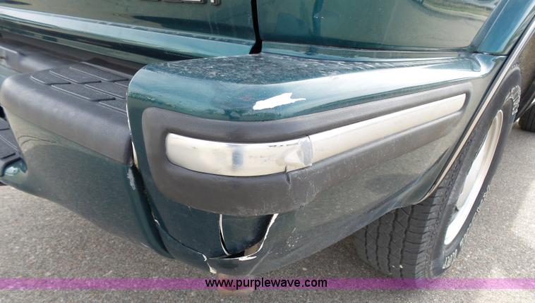 image for item J4223 1998 Chevrolet Blazer LT SUV