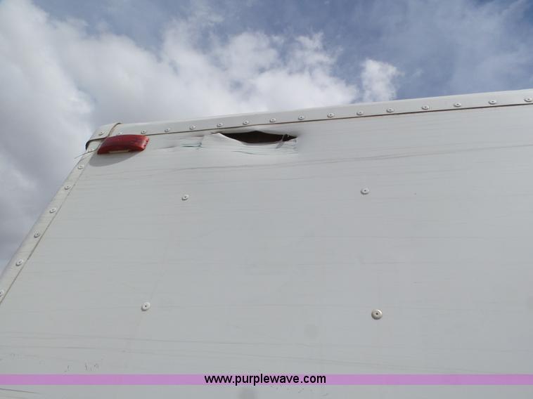 image for item J6165 2001 Ford F350 Super Duty box truck