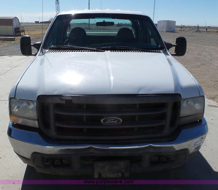 image for item J6212 2004 Ford F250 Super Duty XL Crew Cab pickup truck