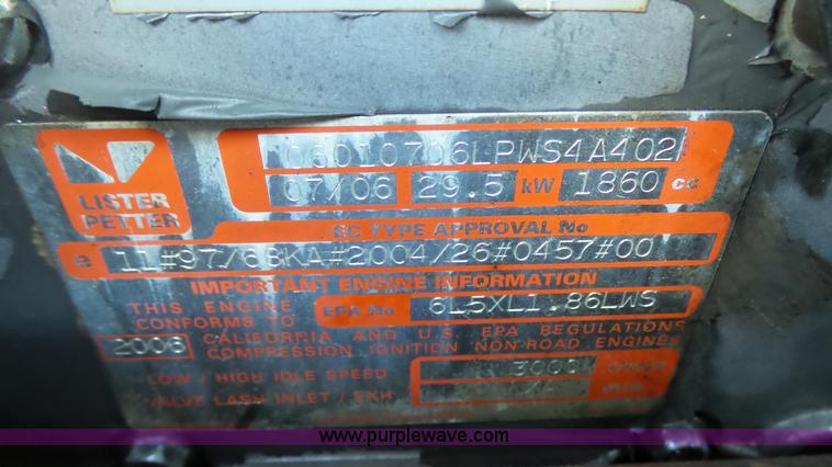 image for item J6256 1999 Ditch Witch 410SX trencher