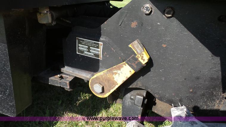 image for item J6256 1999 Ditch Witch 410SX trencher