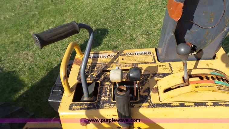 image for item J6258 1996 Case 460 cable plow