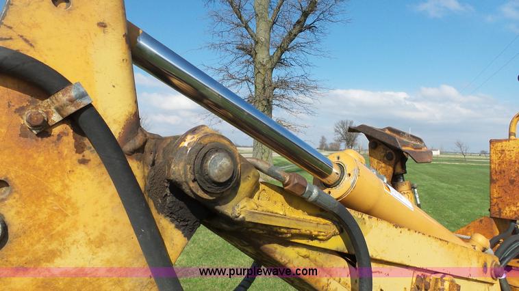 image for item J6258 1996 Case 460 cable plow