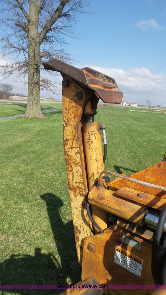 image for item J6258 1996 Case 460 cable plow