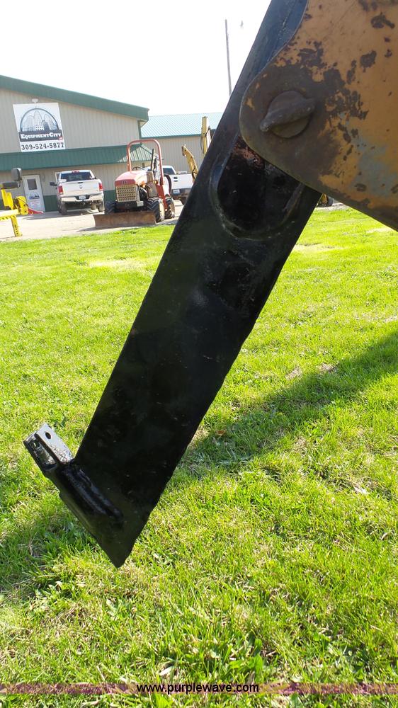 image for item J6258 1996 Case 460 cable plow
