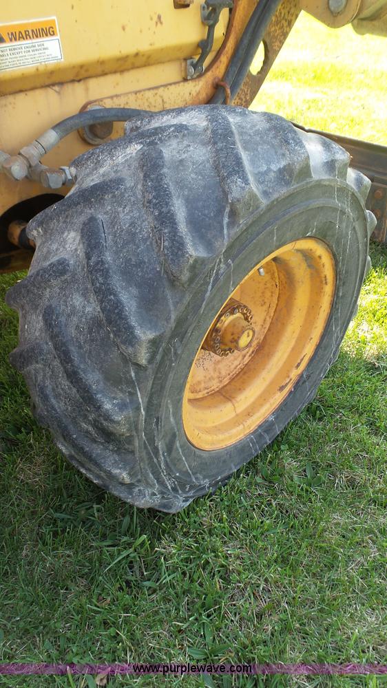 image for item J6258 1996 Case 460 cable plow