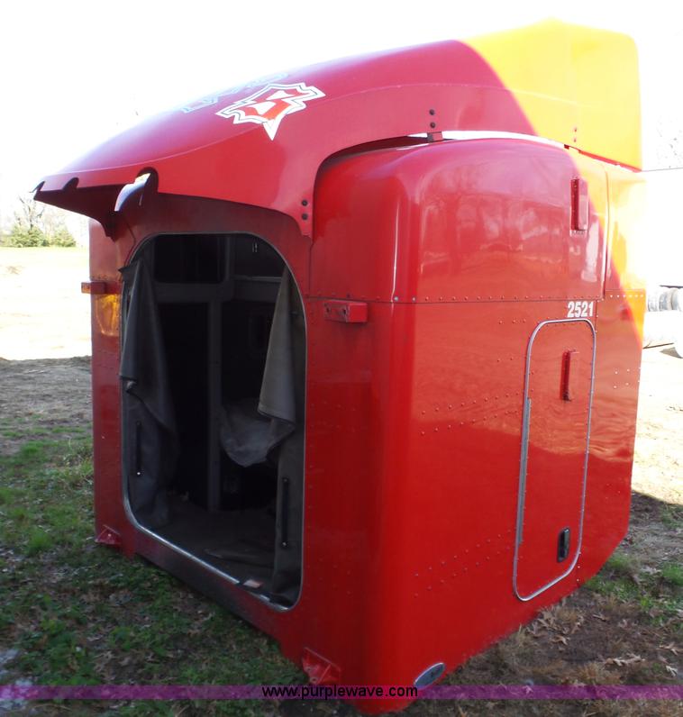 image for item J8943 Unibilt Ultracab sleeper