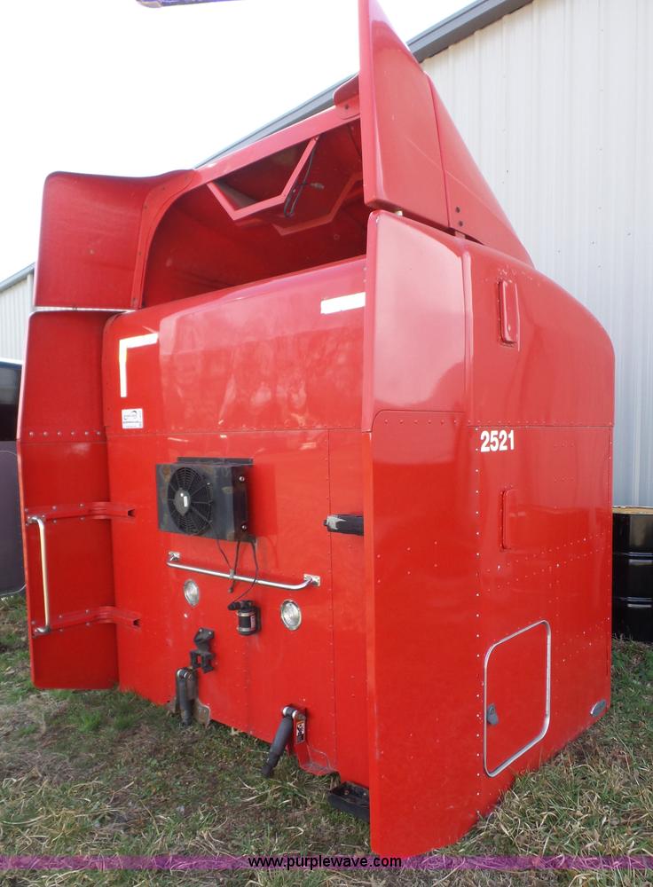 image for item J8943 Unibilt Ultracab sleeper