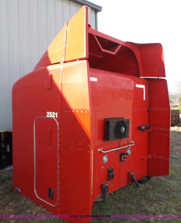 image for item J8943 Unibilt Ultracab sleeper