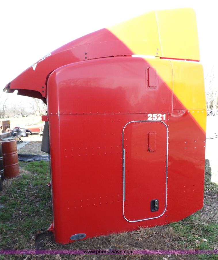 image for item J8943 Unibilt Ultracab sleeper