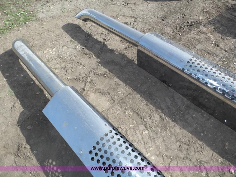 image for item J8944 Assorted truck accessories