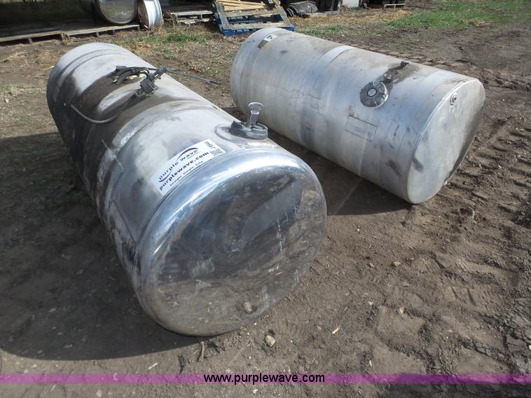 image for item J8944 Assorted truck accessories