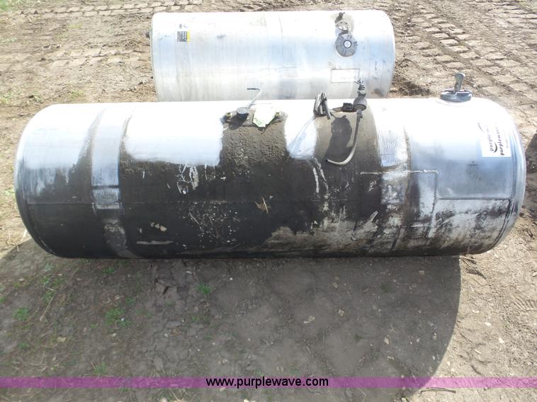 image for item J8944 Assorted truck accessories