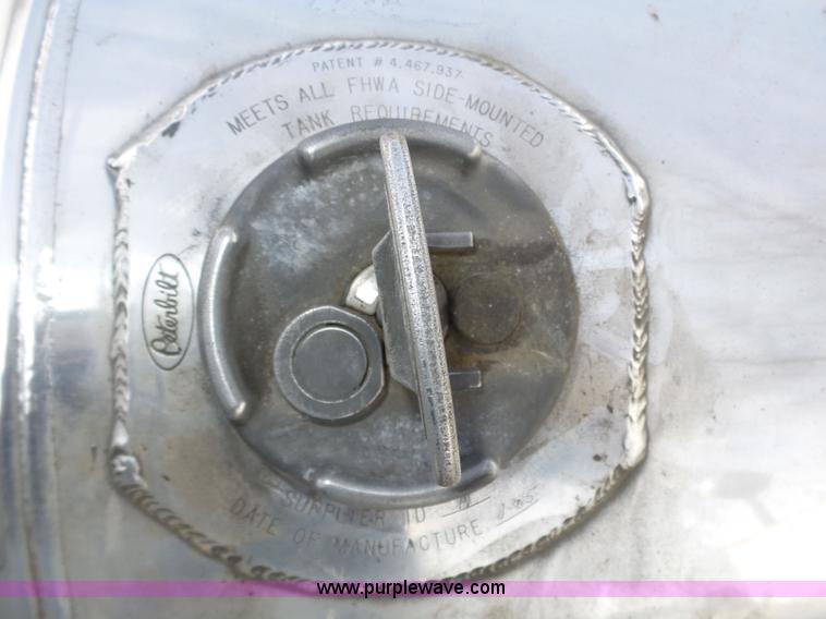 image for item J8944 Assorted truck accessories