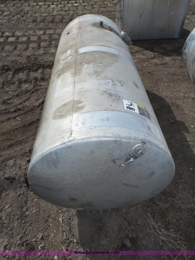 image for item J8944 Assorted truck accessories