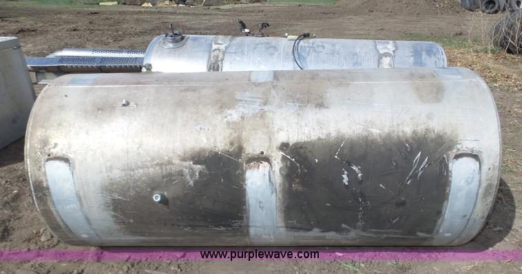 image for item J8944 Assorted truck accessories