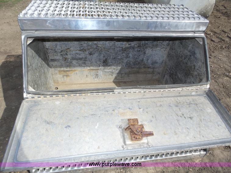 image for item J8944 Assorted truck accessories