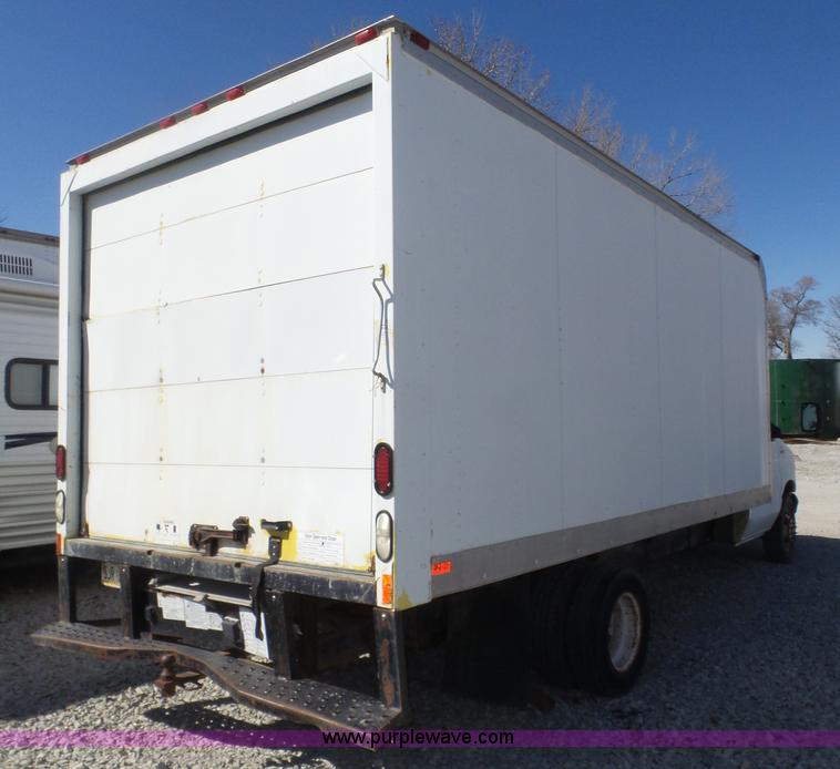 image for item J8971 1998 Ford Econoline E350 box truck