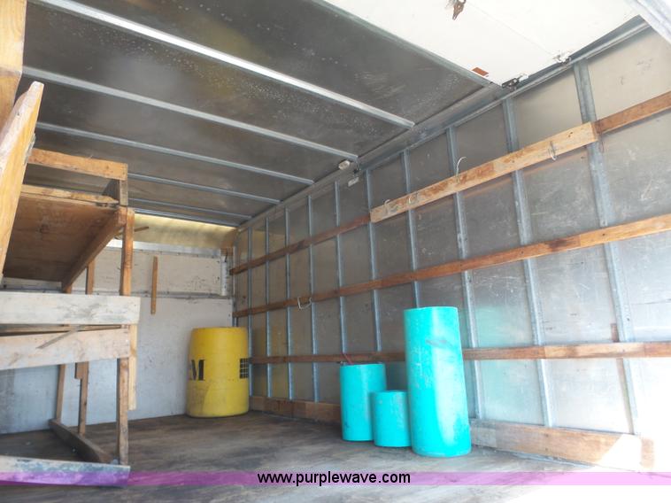 image for item J8971 1998 Ford Econoline E350 box truck