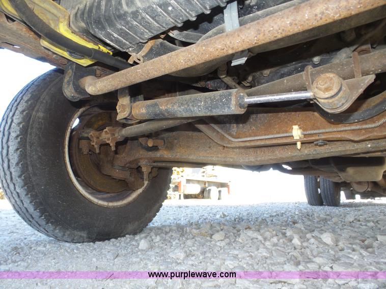 image for item J8971 1998 Ford Econoline E350 box truck