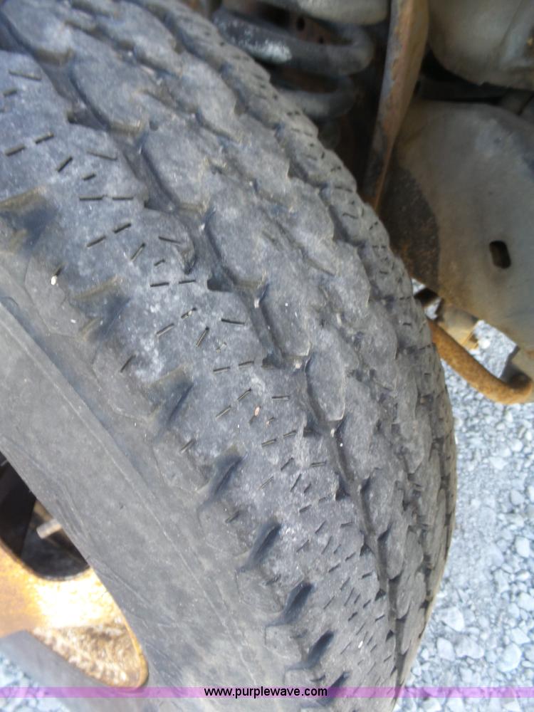 image for item J8971 1998 Ford Econoline E350 box truck