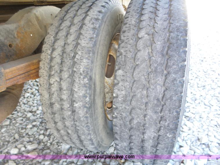 image for item J8971 1998 Ford Econoline E350 box truck