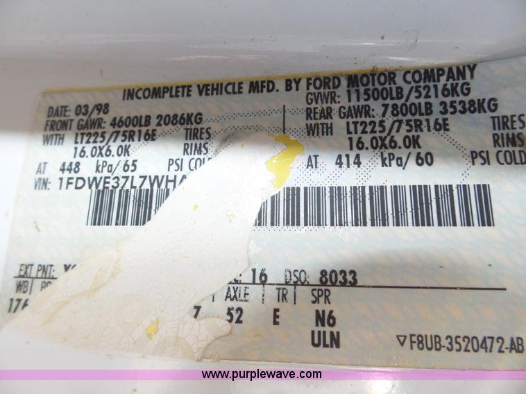 image for item J8971 1998 Ford Econoline E350 box truck