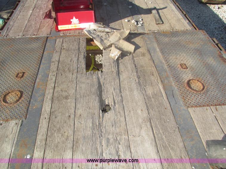 image for item J8973 1998 Kaylen/Siebeet KDP-80 equipment trailer