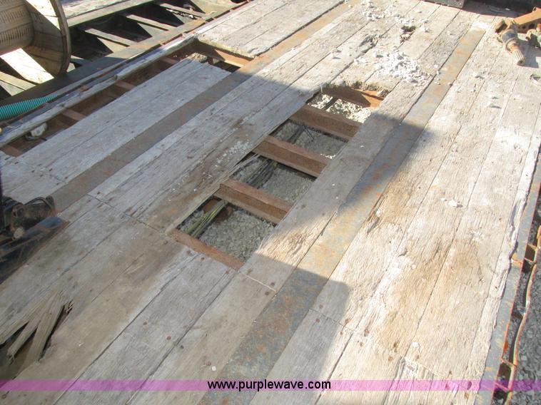 image for item J8973 1998 Kaylen/Siebeet KDP-80 equipment trailer