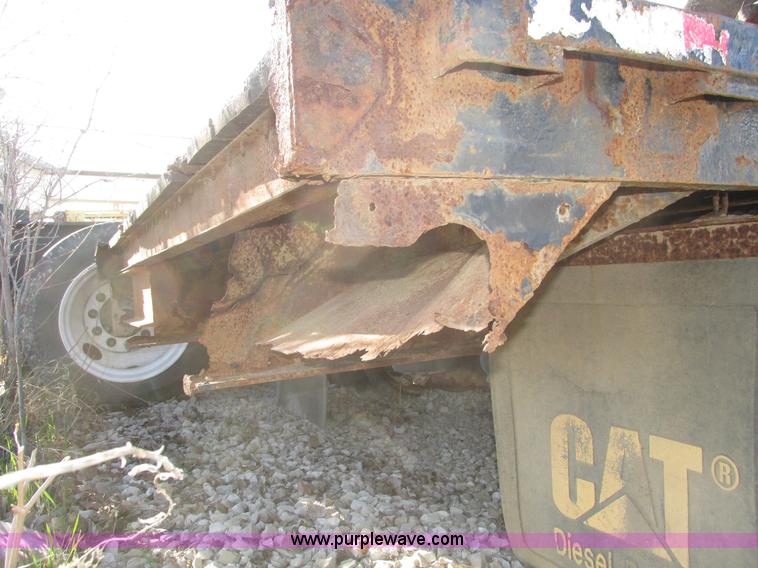 image for item J8973 1998 Kaylen/Siebeet KDP-80 equipment trailer