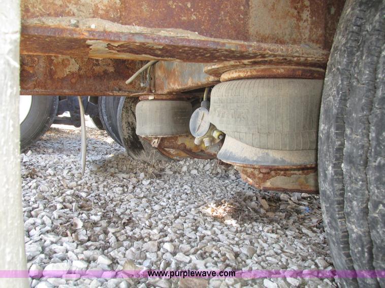 image for item J8973 1998 Kaylen/Siebeet KDP-80 equipment trailer