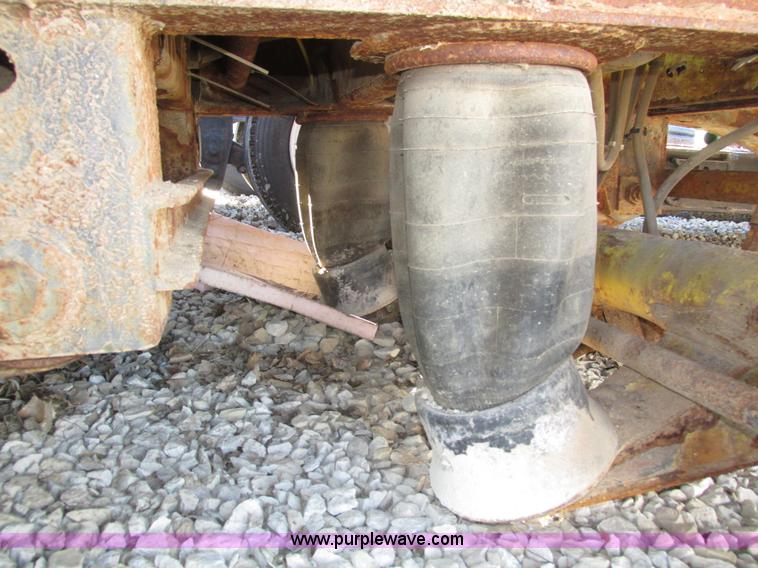 image for item J8973 1998 Kaylen/Siebeet KDP-80 equipment trailer