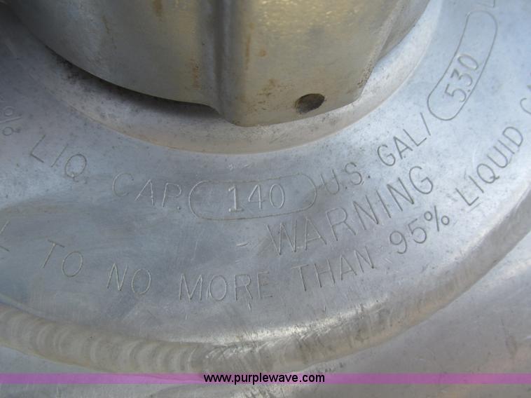 image for item J8974 1998 Freightliner FLD semi truck